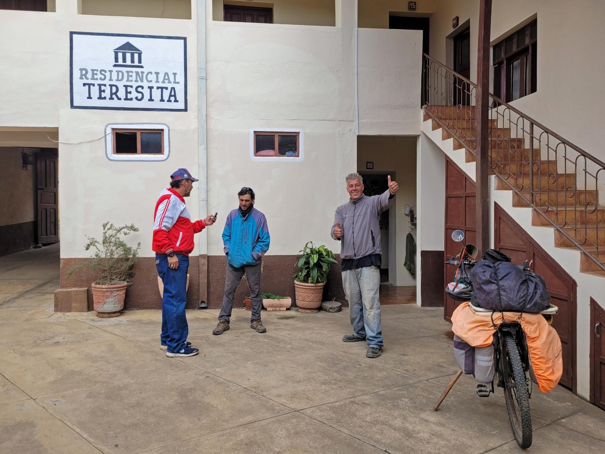 Hotel Residencial Teresita Vallegrande Esterno foto