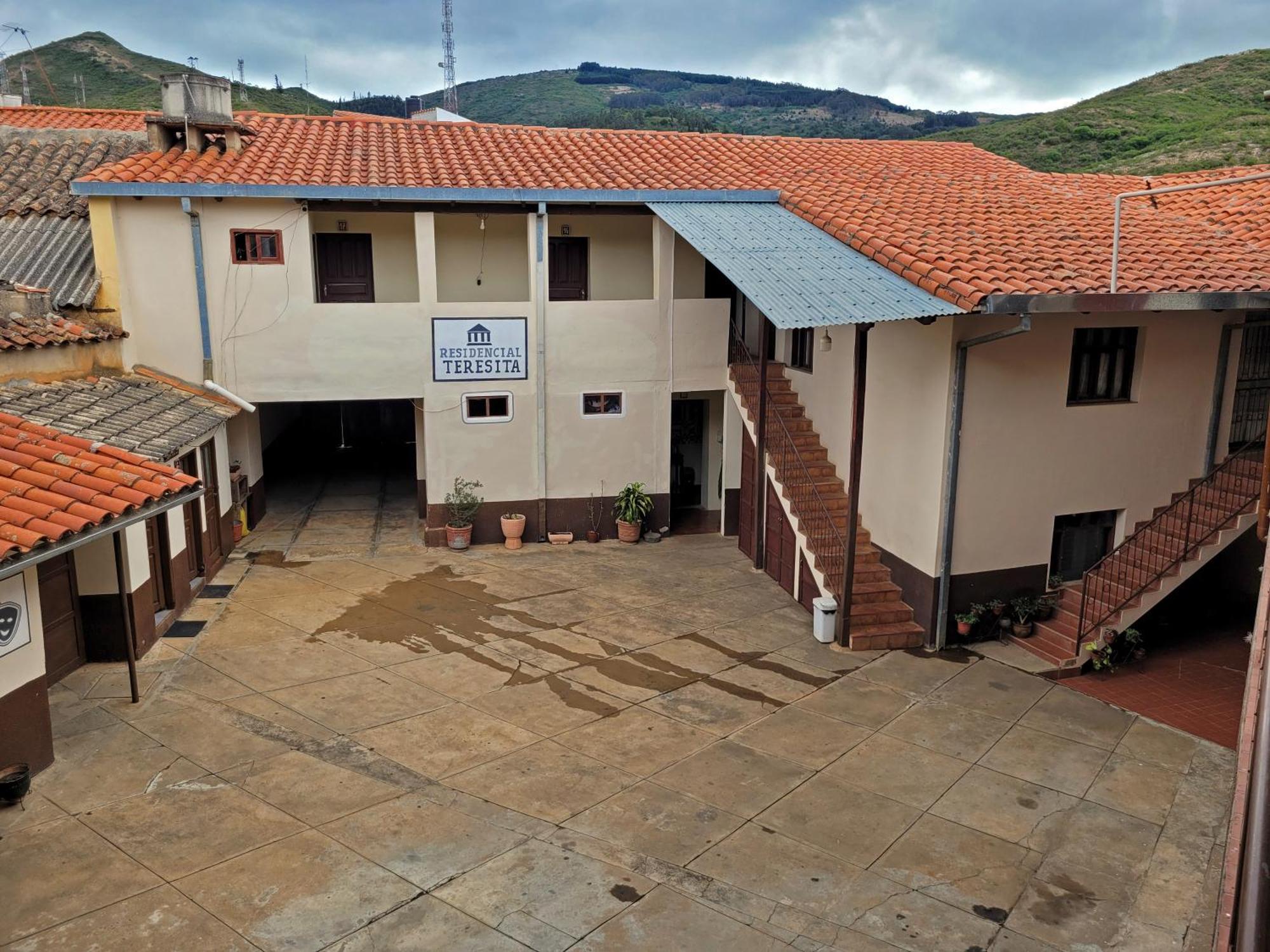 Hotel Residencial Teresita Vallegrande Esterno foto