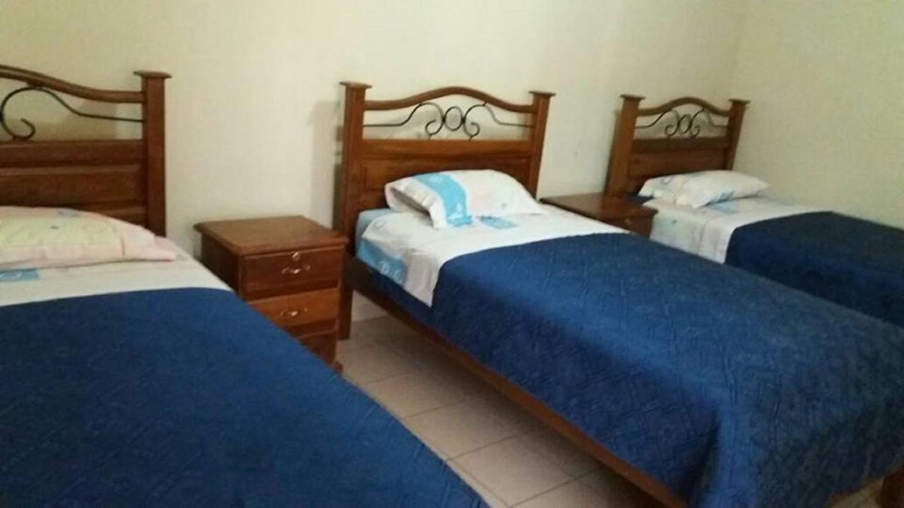 Hotel Residencial Teresita Vallegrande Esterno foto